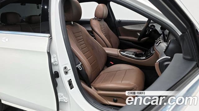 Mercedes-Benz E-класс W213 Avantgarde, 2021 10