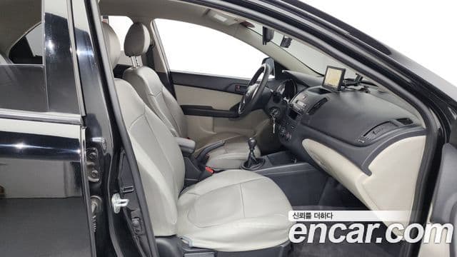 Kia Forte люксовая версия, 2009 11
