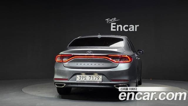 Hyundai Grandeur IG 3.0 LPi Exclusive (арендный автомобиль), 2018 4