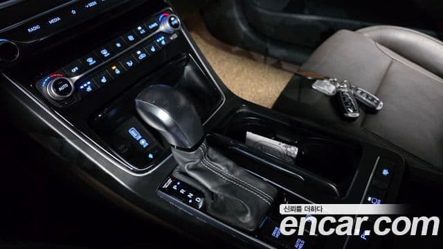 Hyundai Grandeur IG 3.0 LPi Exclusive (арендный автомобиль), 2018 9