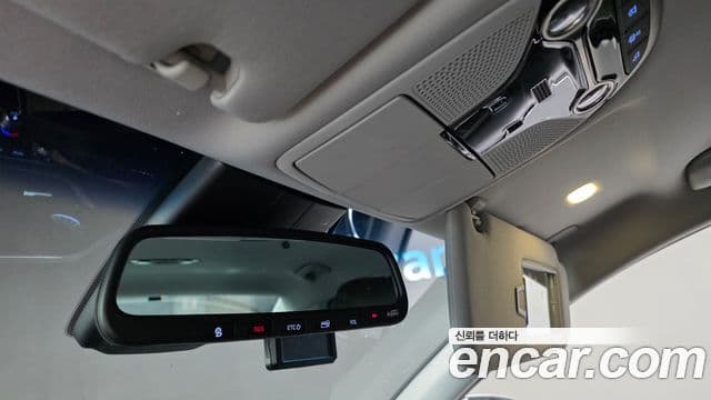 Hyundai Grandeur IG 3.0 LPi Exclusive (арендный автомобиль), 2018 16