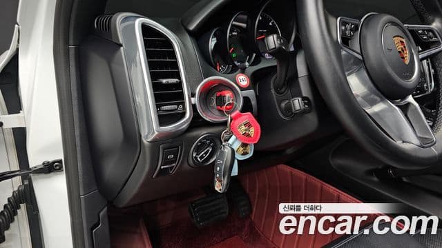 Porsche New Cayenne 958, 2017 13