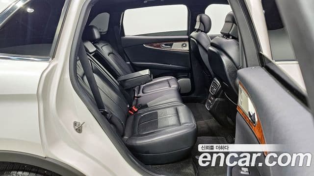 Lincoln Nautilus 1세대 2.7 Reserve AWD, 2019 11