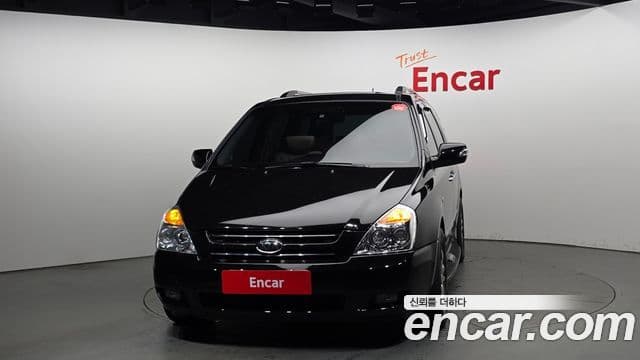 Kia Carnival R Premium, 2013 3