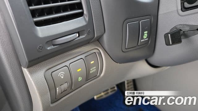 Kia Carnival R Premium, 2013 12