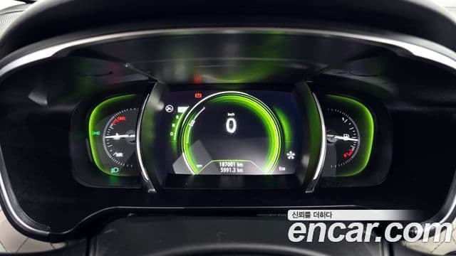 Renault Korea(Samsung) SM6 2.0 LPe RE (для людей с инвалидностью), 2017 8