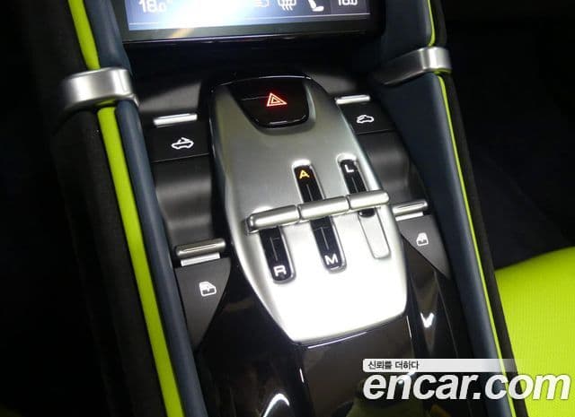 Ferrari 로마 3.9 Spyder, 2024 12