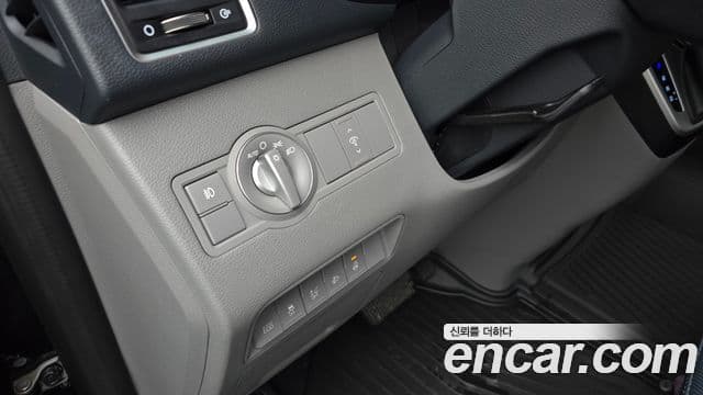 Hyundai 쏠라티 Deluxe, 2024 16