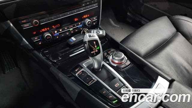 BMW 5시리즈 GT (F07) Exclusive, 2010 9