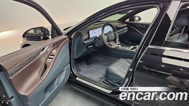 Genesis G80 (RG3) бензин 2.5 турбо 2WD, 2025 11