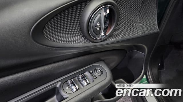 Mini Cooper D 클럽맨 2세대, 2019 13