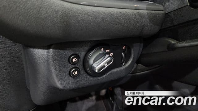 Mini Cooper D 클럽맨 2세대, 2019 14