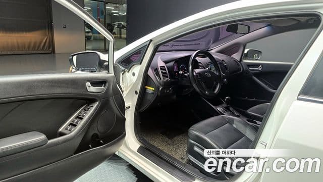 Kia K3 Trendy, 2013 11