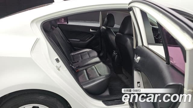 Kia K3 Deluxe, 2013 13