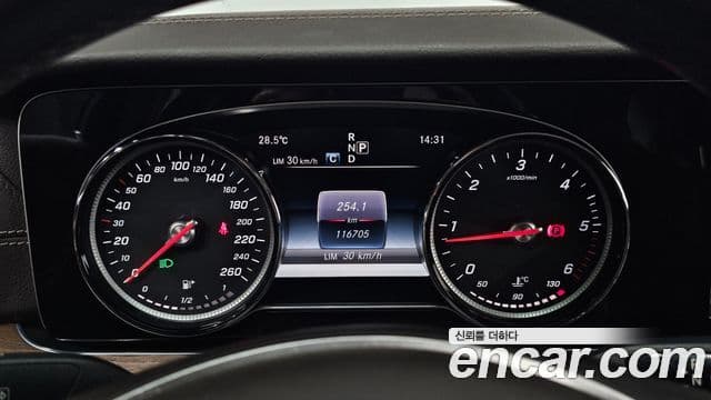 Mercedes-Benz E-класс W213 Exclusive, 2017 8