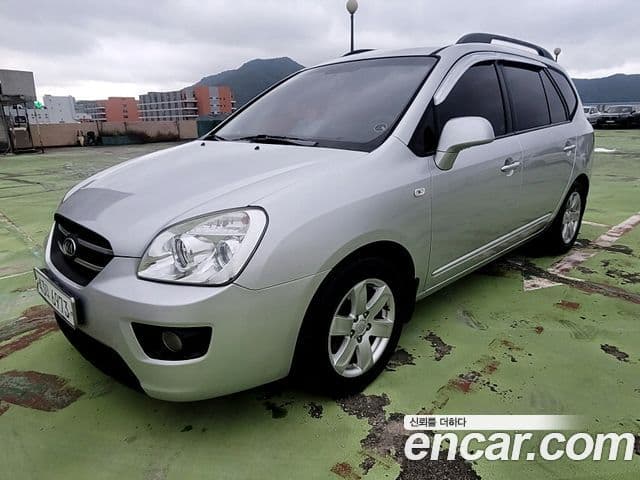 Kia 뉴카렌스 люксовая версия Family