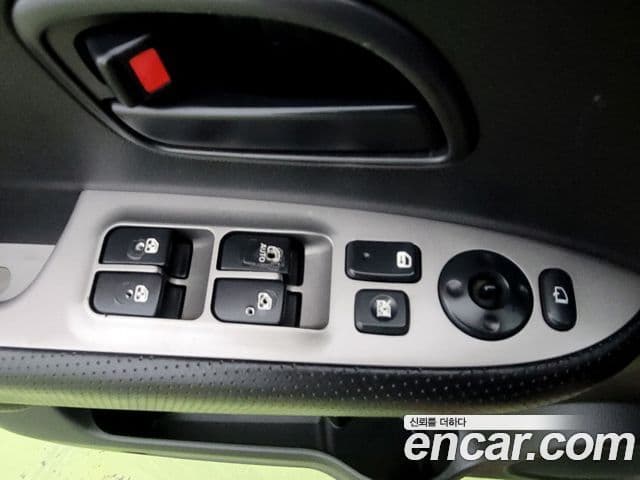 Kia 뉴카렌스 люксовая версия Family, 2009 12