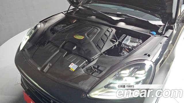 Porsche Cayenne (PO536) 4.0 турбо купе, 2023 6