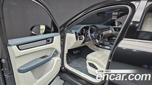 Porsche Cayenne (PO536) 4.0 турбо купе, 2023 10