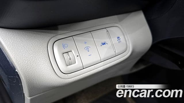 Hyundai Venue 1.6 Flux, 2020 14