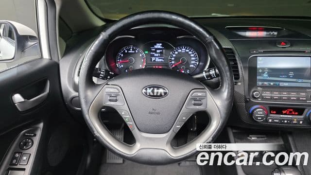 Kia K3 Luxury, 2013 14