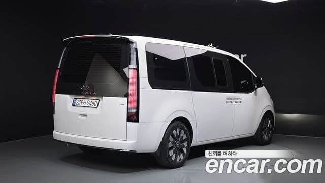 Hyundai Staria Inspiration, 2023 2