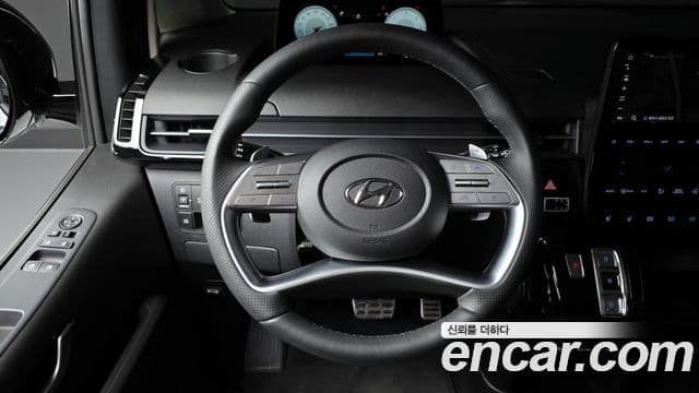 Hyundai Staria Inspiration, 2023 16
