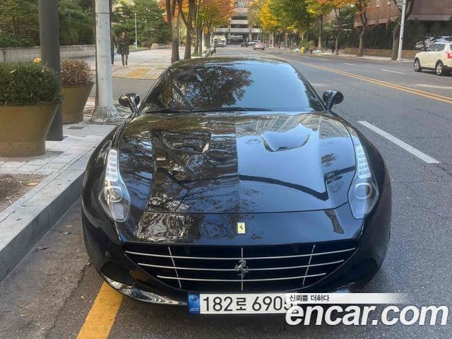 Ferrari 캘리포니아 T 3.9 V8, 2015 1