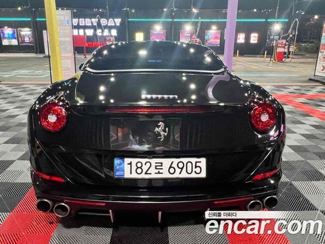 Ferrari 캘리포니아 T 3.9 V8, 2015 2