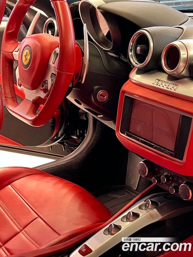 Ferrari 캘리포니아 T 3.9 V8, 2015 9