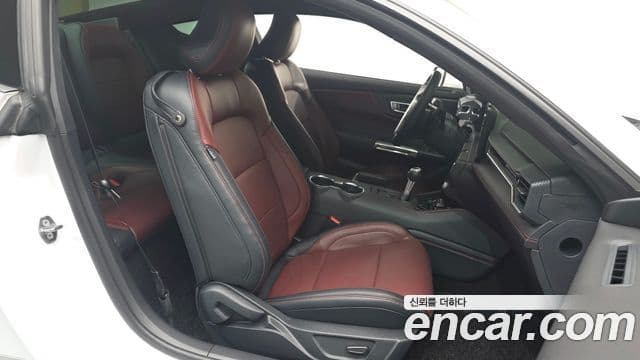 Ford Mustang 7세대 2.3 EcoBoost Premium купе, 2024 10