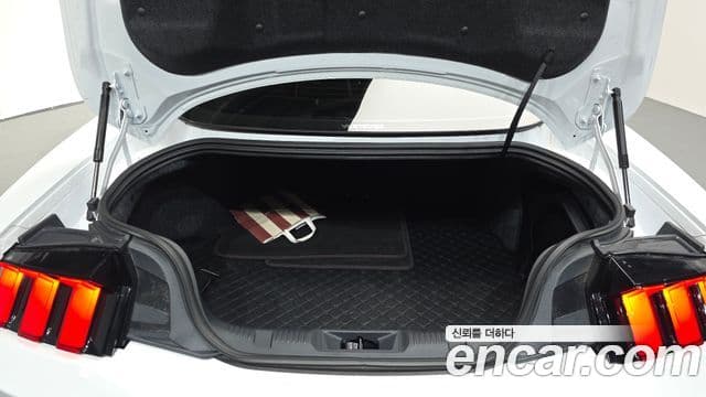 Ford Mustang 7세대 2.3 EcoBoost Premium купе, 2024 20