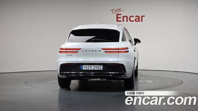 Genesis GV70, 2025 4