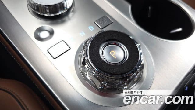 Genesis GV70, 2025 9