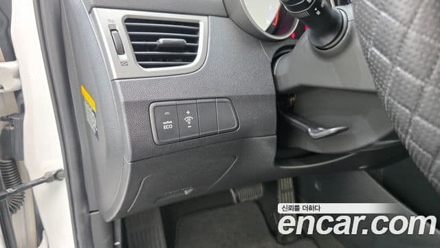 Hyundai Avante MD Luxury, 2012 15