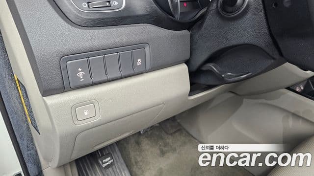 Kia All New Carnival 11인승 Deluxe, 2015 14