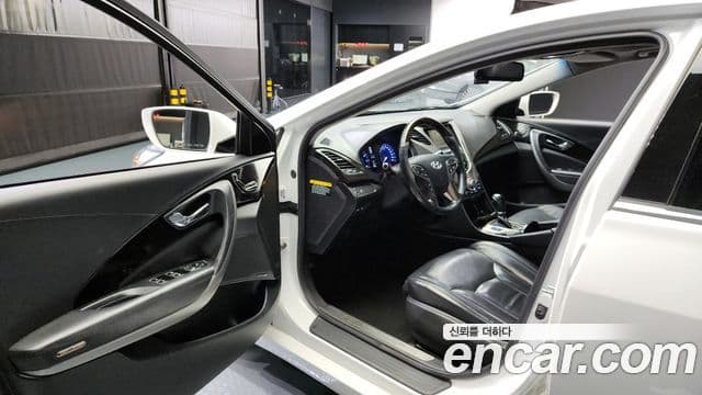 Hyundai Grandeur HG Luxury, 2012 10