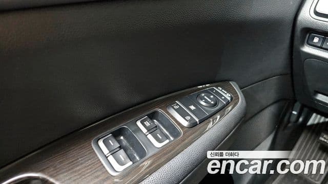 Kia K5 2세대 Prestige, 2016 17