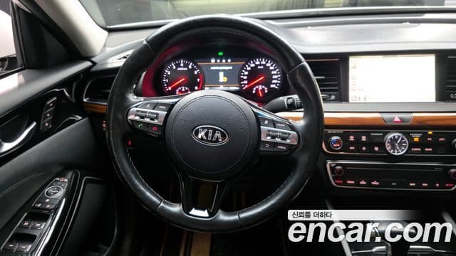 Kia All New K7 3.0 LPI Prestige (арендный автомобиль), 2017 13