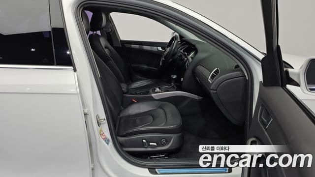 Audi New A4 B8, 2013 11