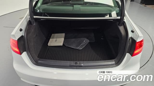 Audi New A4 B8, 2013 20