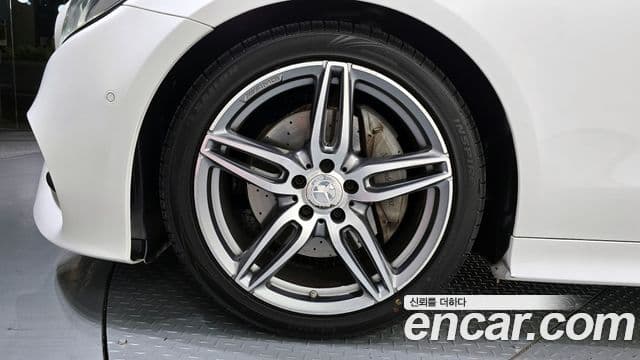 Mercedes-Benz E-класс W213 E220d кабриолет, 2019 все фото