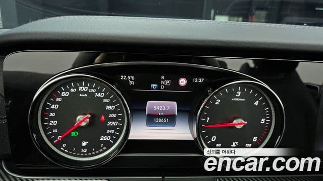 Mercedes-Benz E-класс W213 E220d кабриолет, 2019 8