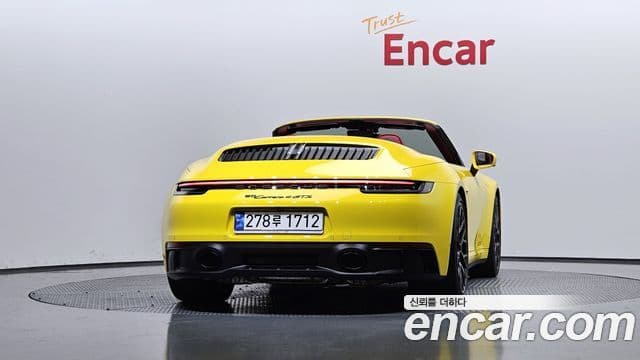 Porsche 911 (992) Carrera 4 GTS кабриолет, 2023 4
