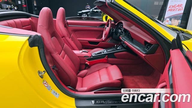 Porsche 911 (992) Carrera 4 GTS кабриолет, 2023 11