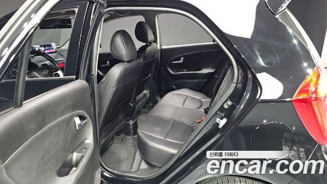 Kia All New Morning Luxury, 2012 11