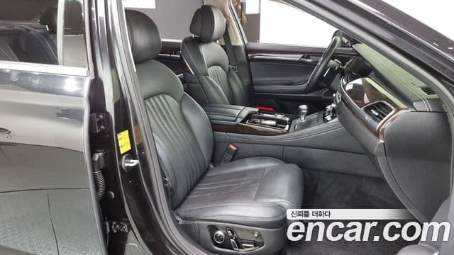 Genesis G90 Premium Luxury, 2019 10