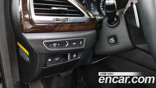 Genesis G90 Premium Luxury, 2019 14