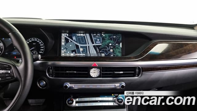 Genesis G90 Premium Luxury, 2019 15