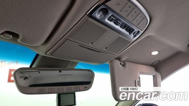 Genesis G90 Premium Luxury, 2019 19